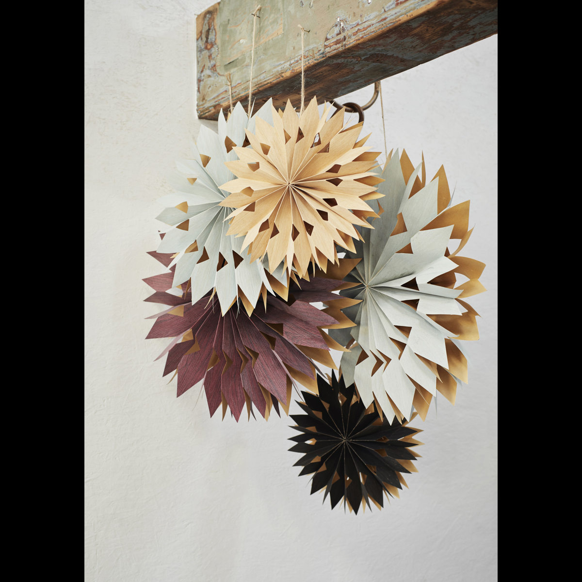 Veneer paper star w/ lights