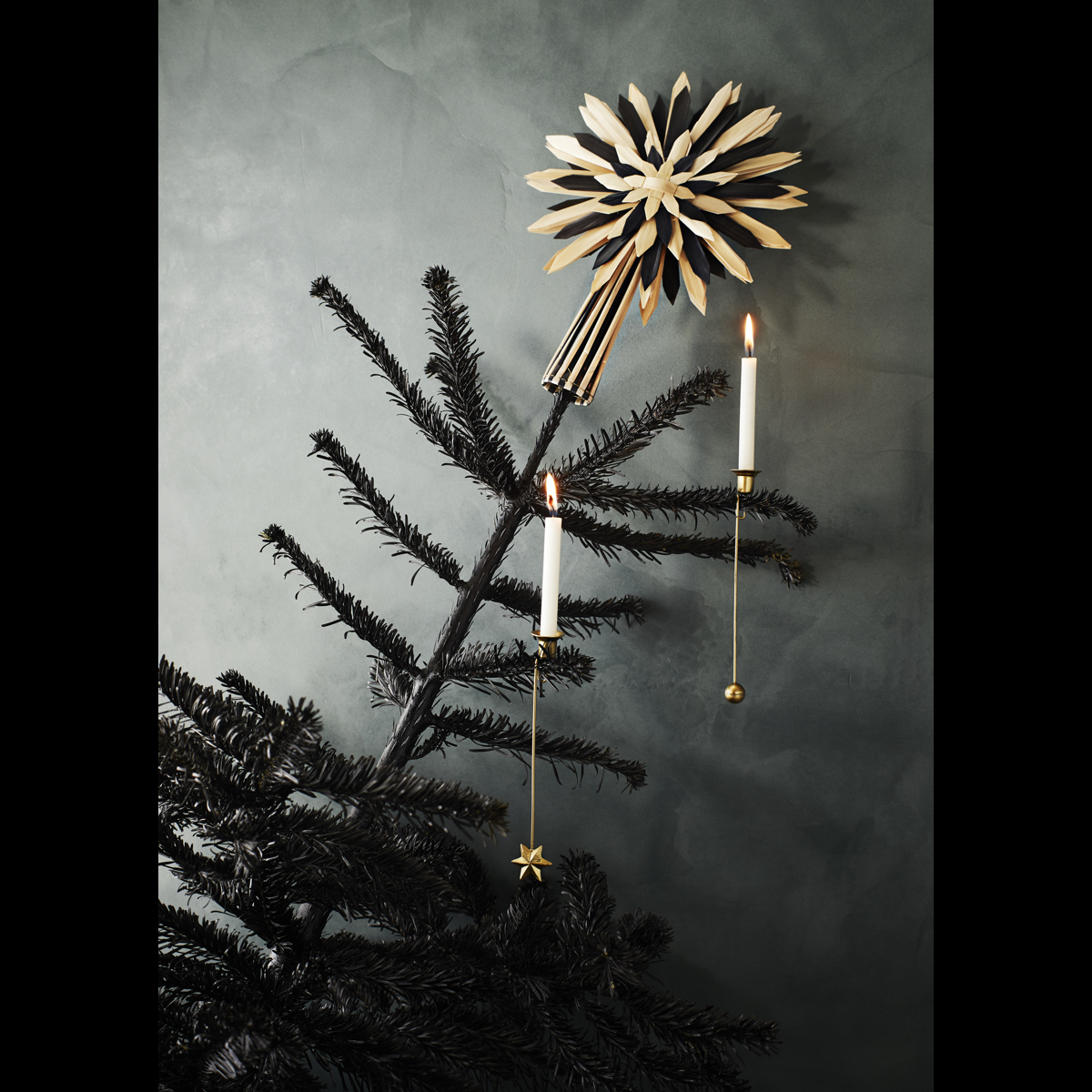 Christmas tree candle holder w/ ball