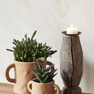 Stoneware flower pot