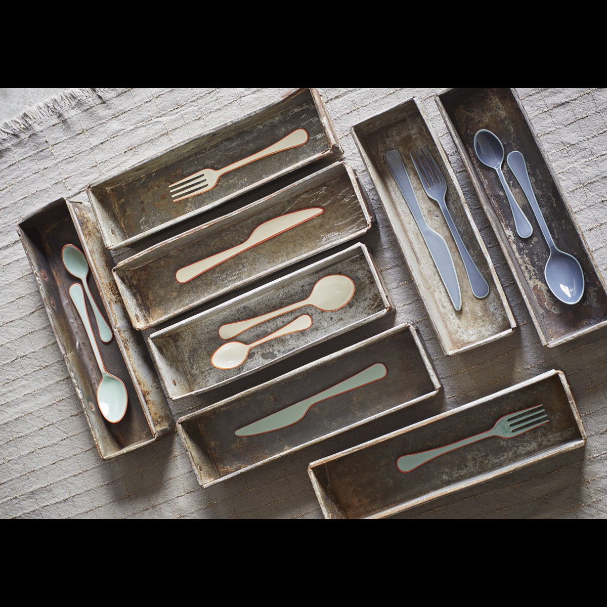 Enamel cutlery