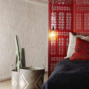 Bulb holder w/ switch