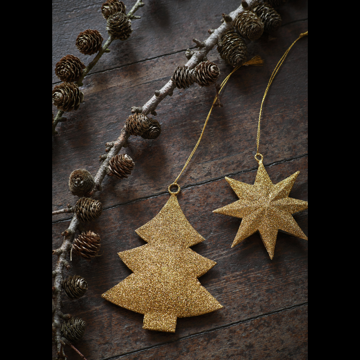 Hanging christmas tree