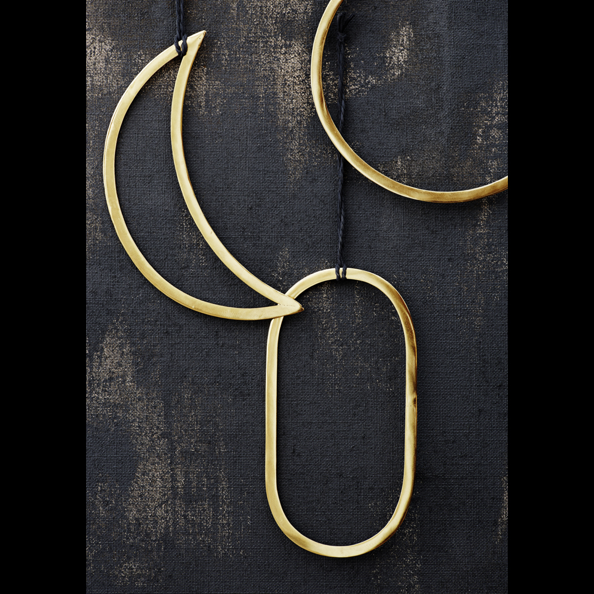 Hanging iron ring
