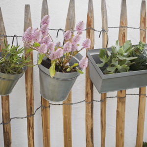 Hanging iron planter